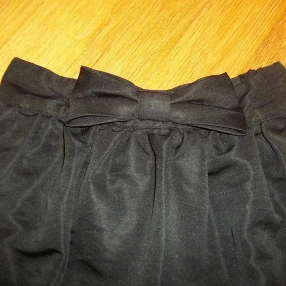 Kimchi Blue women's size medium circle skirt black - Picture 2 of 4